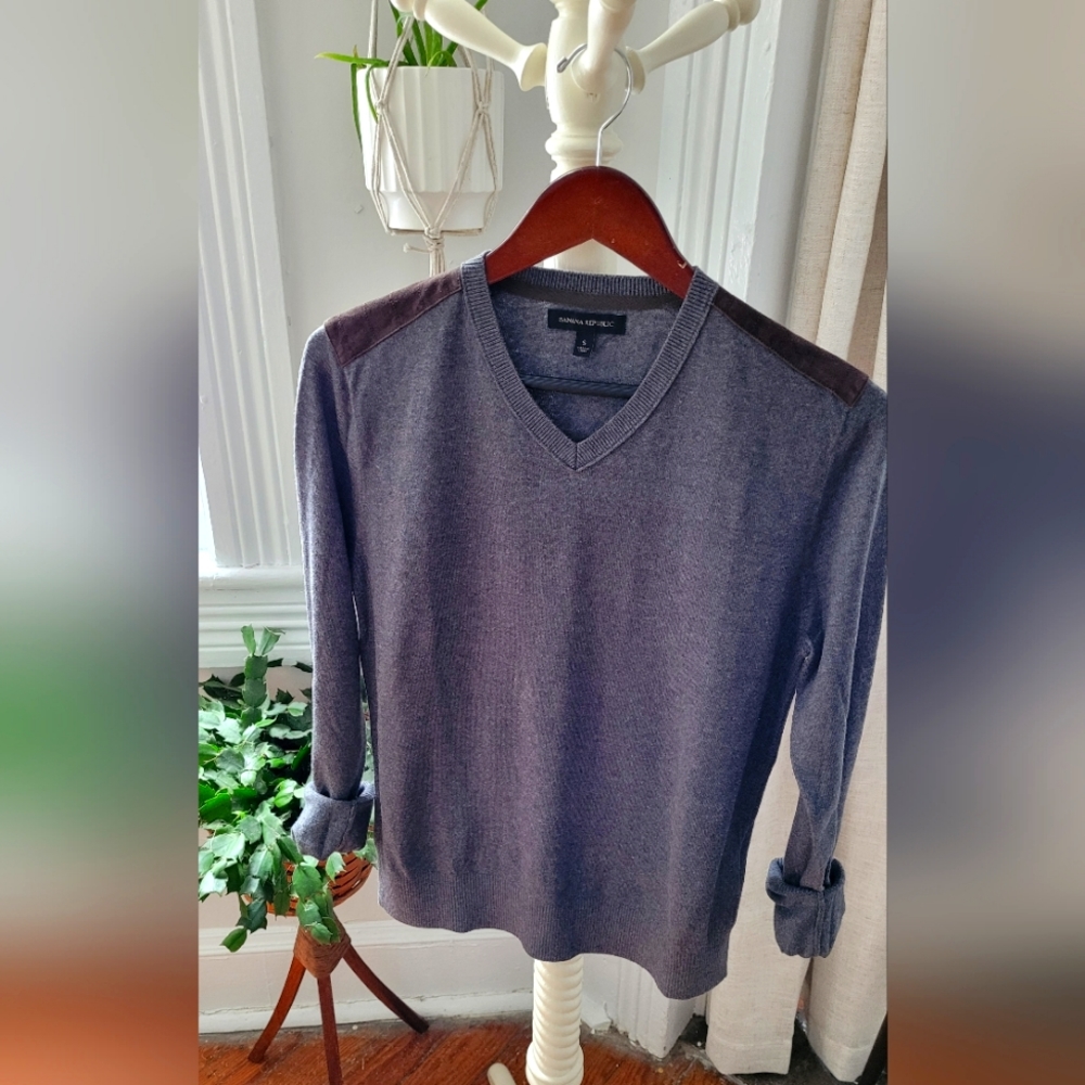 Banana Republic V-Neck Sweater